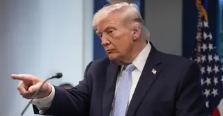 ইরানকে ট্রাম্পের নতুন হুমকি: ‘আজ রাতেই সমগ্র সভ্যতা ধ্বংস হয়ে যাবে’